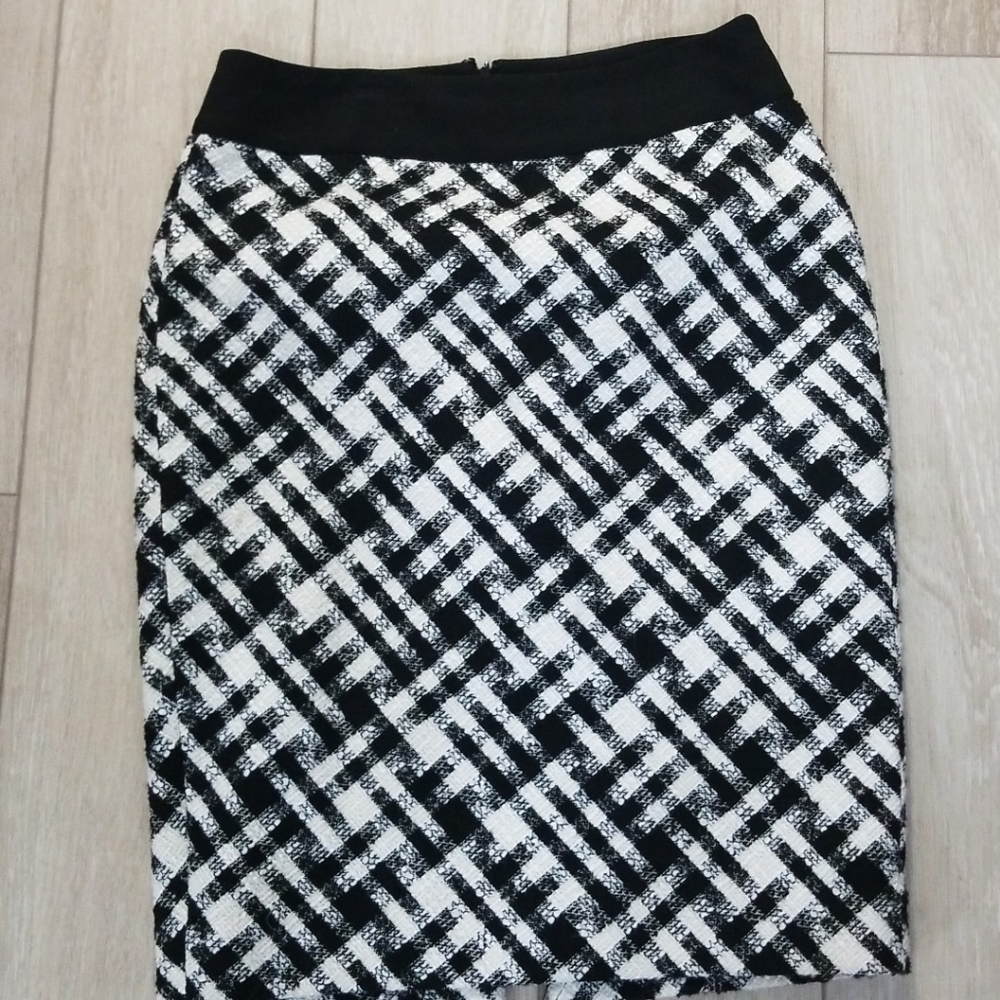 White House Black Market skirt